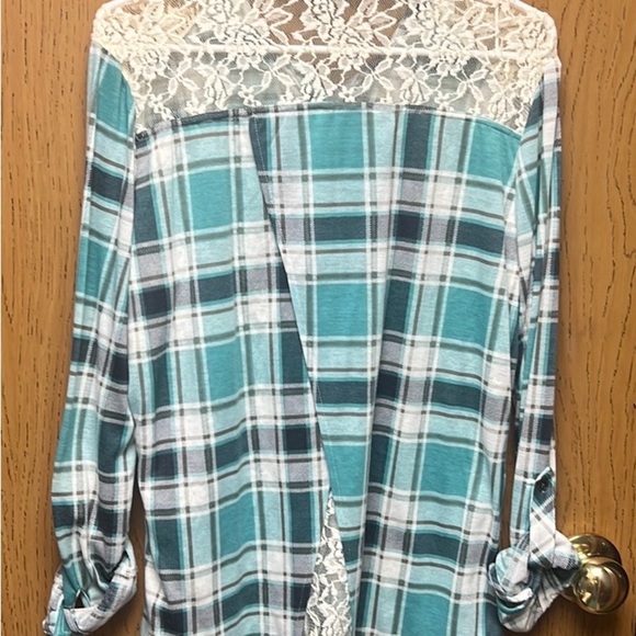 Vanity plaid button up lace top - Picture 2 of 8